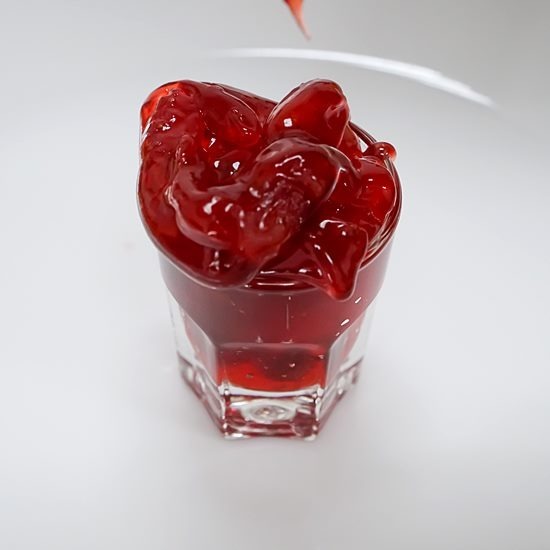 โรงงานผลิตน้ำเชื่อม ไซรัป ซอสเคลือบ OEM - เนื้อสตรอเบอร์รี่ในน้ำเชื่อม (Strawberry in syrup)